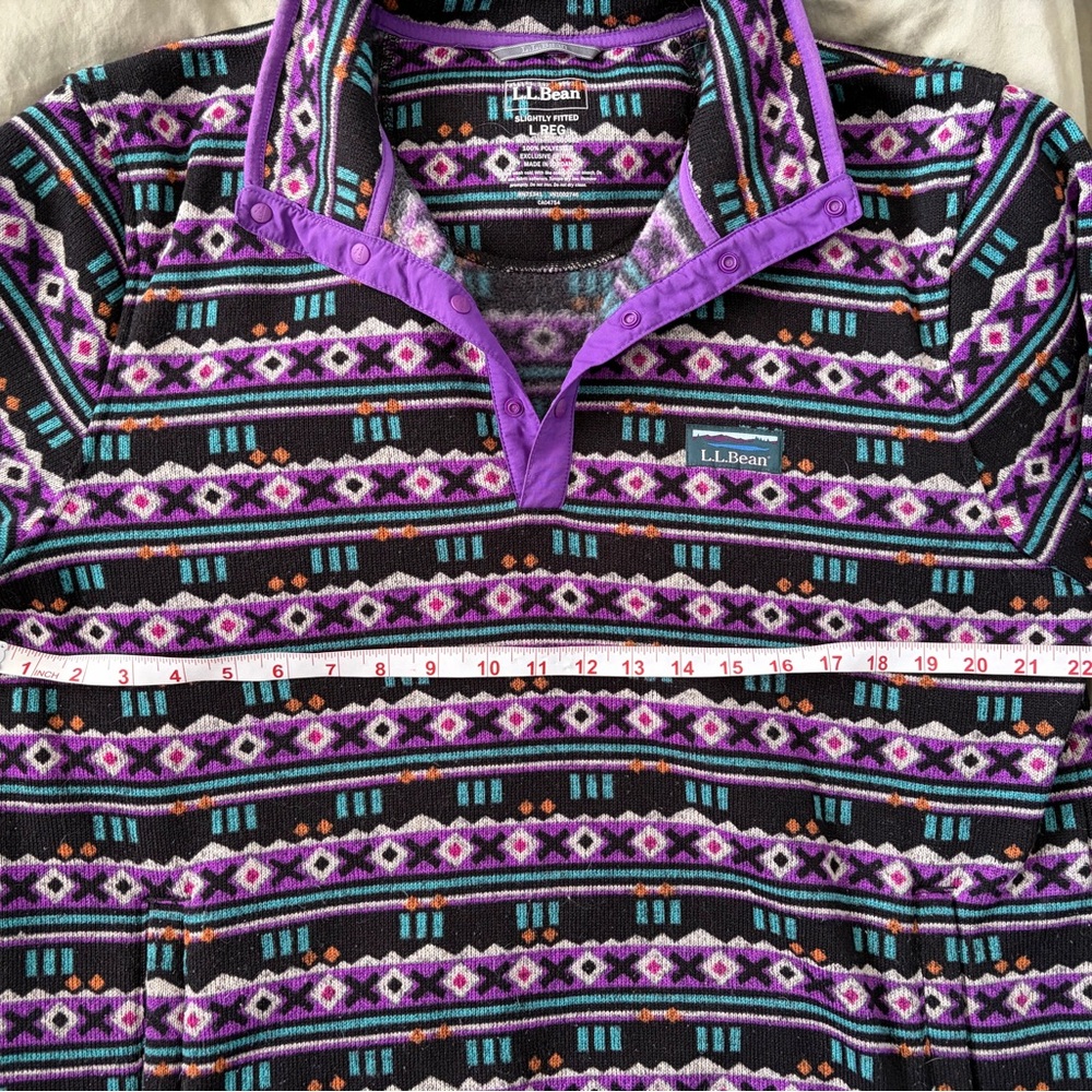 L.L.Bean Purple Patterned Snap Fleece - Pocket - Like New - Picture 3 of 4